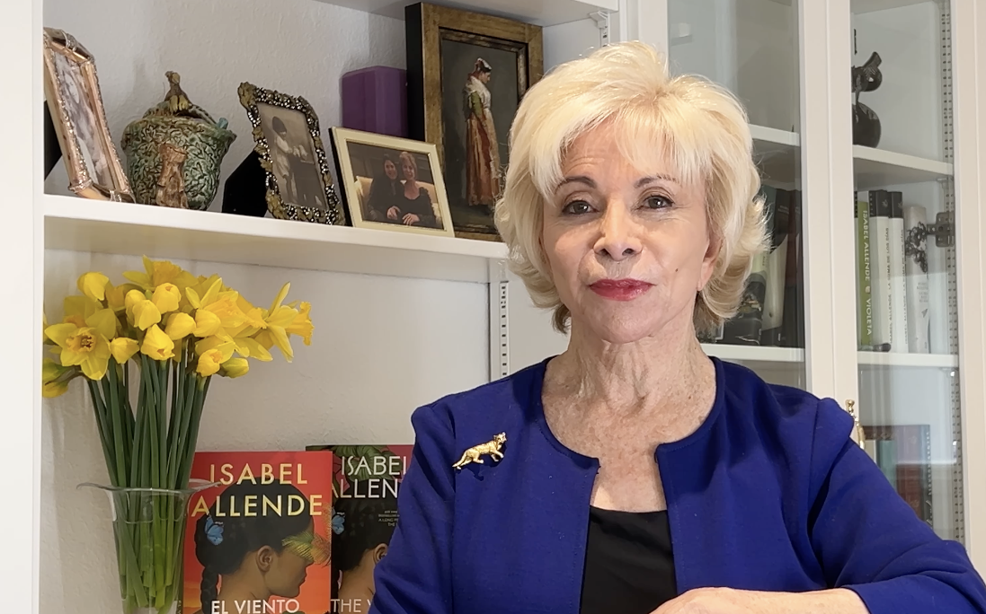 Retrato de la escritora Isabel Allende.